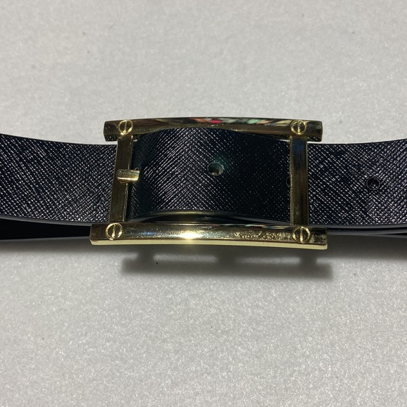 Reversible Belt. Black with Texture and Brown Smooth. Gold Tone Buckle. - Picture 3 of 7